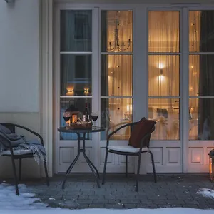 Atrium - Old Town Luxury - By Upstairs Krakow